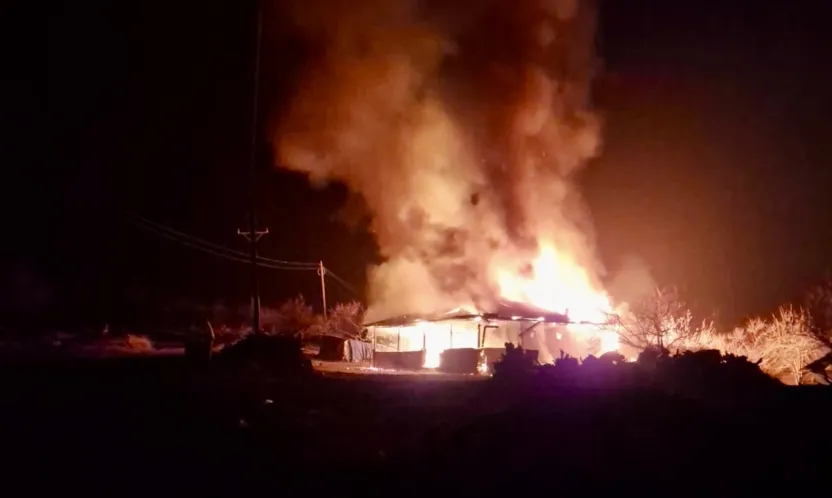 Hekimhan'da Müstakil Ev Alevlere Teslim Oldu