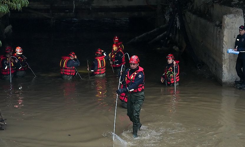 İstanbul'da selde kaybolan 5 kişiyi arama çalışmaları sürüyor