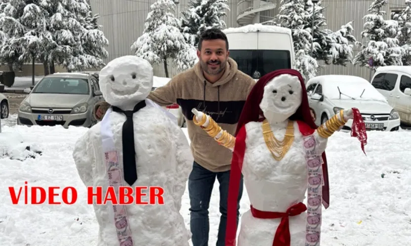 Kar Yağdı, Esnaf Çocukluğuna Döndü: Kardan Çifte Düğün Yaptılar