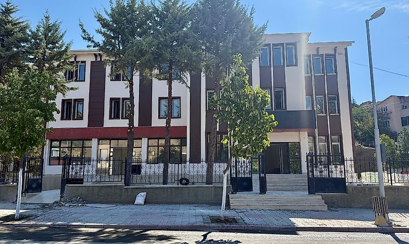 Kuluncak'ın Konaklama Kapasitesini Artıracak Otelde Çalışmalar Sürüyor