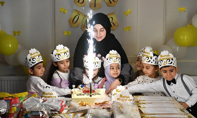 Kur'an-ı Kerim'e Geçiş Programında Duygu Dolu Anlar