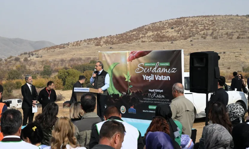 Malatya'da '11 Kasım Milli Ağaçlandırma Günü'nde 2 bin 200 Fidan Toprakla Buluştu