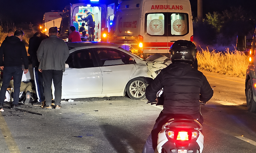 Malatya'da Akşam Saatlerinde İki Ayrı Kaza: Araçlar Hurdaya Döndü