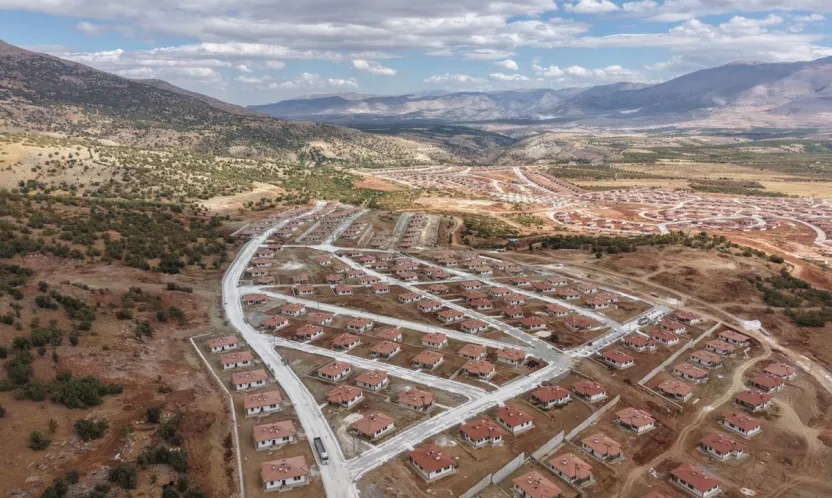 Malatya'da Deprem Sonrası Yeniden İnşa Güçlü Koordinasyonla Sürüyor