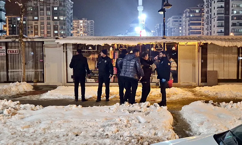 Malatya'da Gece Yarısı Bıçaklama: Ortalık Savaş Alanına Döndü