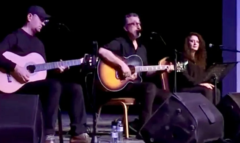 Malatya'da Grup Abdal Coşkusu: Salon Tıklım Tıklım Doldu