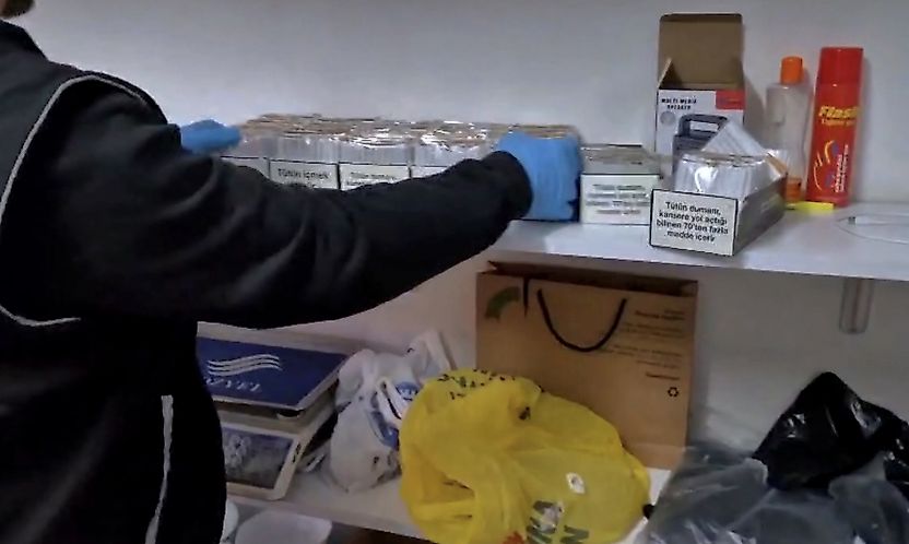 Malatya'da Kaçakçılık Operasyonu! Yüz Binlerce Makaron Ele Geçirildi