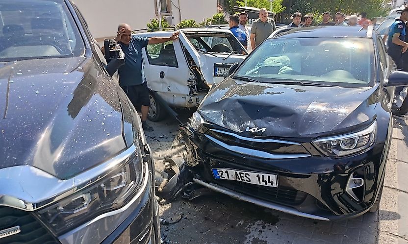 Malatya'da Kaza: Savrulan Araç 4 Araca Çarptı