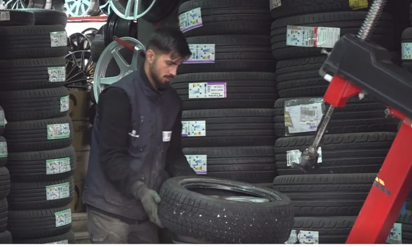 Malatya'da Kış Lastiği Yoğunluğu: Sürücülere 'Güvenlik İçin Değişim Şart' Uyarısı