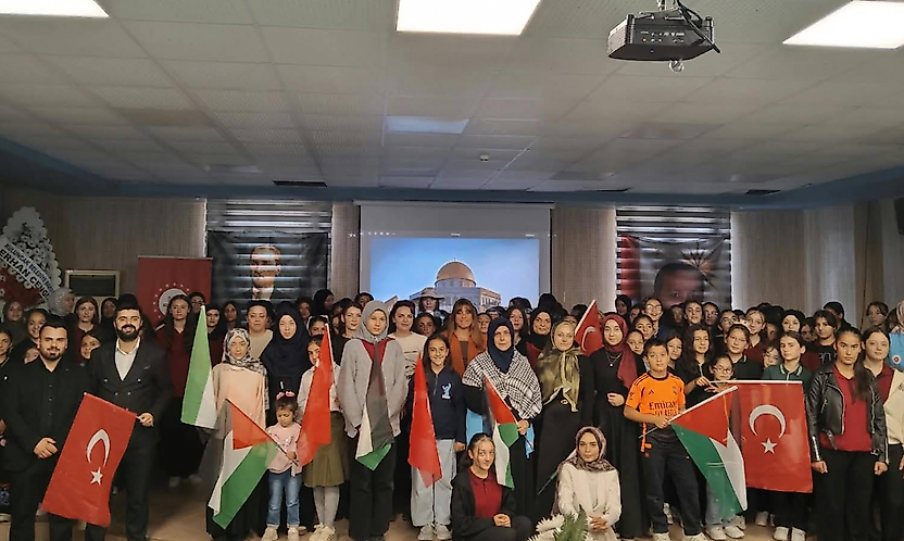 Malatya'da öğrenciler Kudüs ve Mescid-i Aksa'nın manevi değerini sahnede izledi