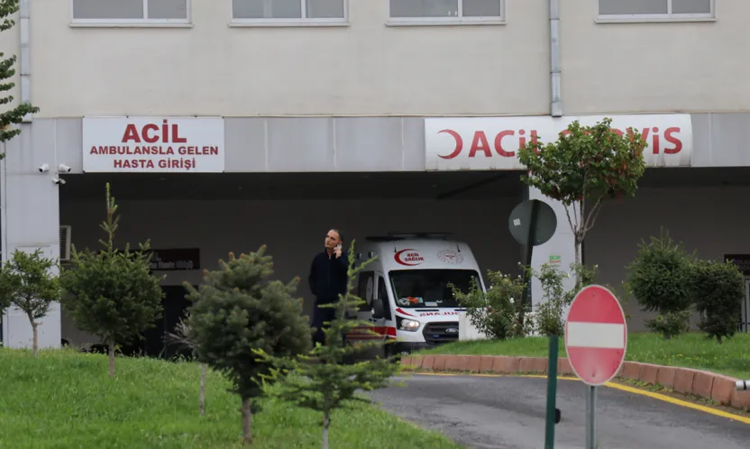 Malatya'da otomobil orta refüje çarptı: 1 yaralı