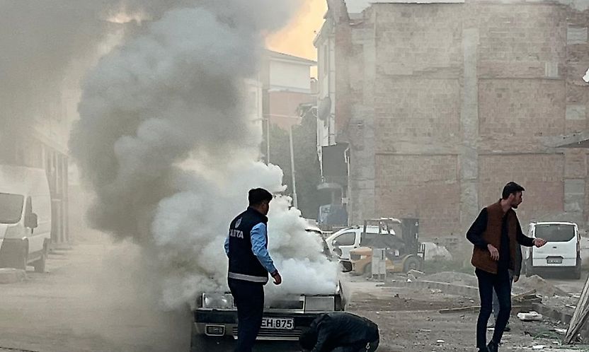 Malatya'da Pazar Yerinde Araç Yangını: Facianın Eşiğinden Dönüldü