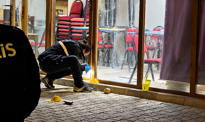 Malatya'da Silahlar Peş Peşe Patladı: 2 Kadın Yaralandı