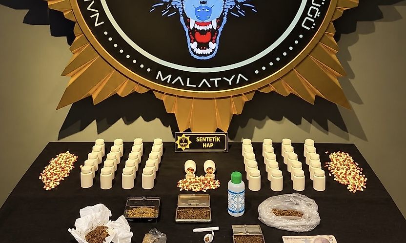 Malatya'da Sokak Satıcılarına Darbe! 10 Kişi Tutuklandı