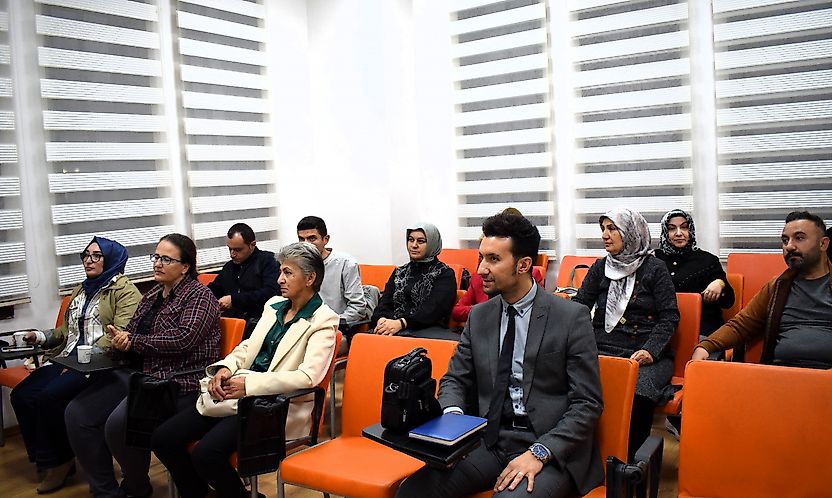 Malatya'da STK'ların Kamu ve Özel Sektörle İş Birliği Masaya Yatırıldı