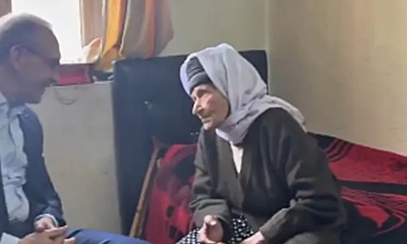 Malatya Valisi Seddar Yavuz'dan 90 Yaşındaki Nineye Anlamlı Ziyaret