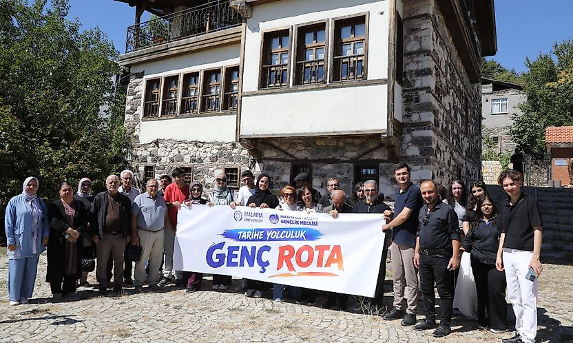 Malatyalı Gençler Arapgir'in Tarihi ve Doğasını Keşfetti