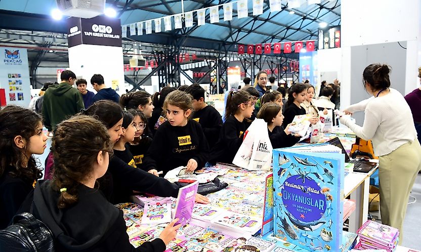 Malatyalı Yazarlar Kitap Fuarında Okurlarıyla Buluştu