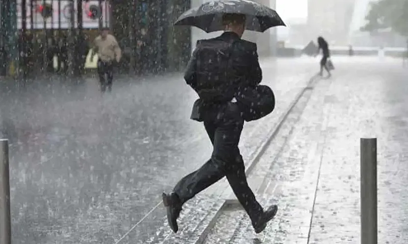 Meteoroloji'den Kuvvetli Yağış Uyarısı: Sel ve Su Baskınına Dikkat
