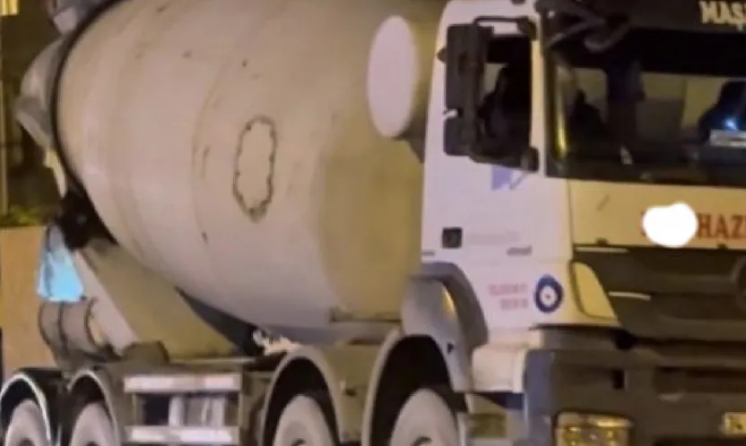 Mikserin İçine Düşen Sürücü Olay Yerinde Can Verdi