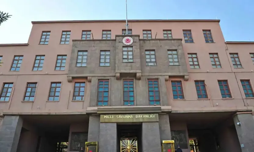 MSB: Düşen uçağın enkazında kaza kırım çalışmaları devam ediyor