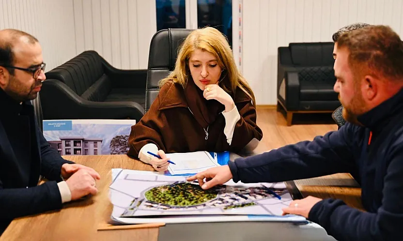 Ölmeztoprak Akçadağ'da Sahada: 'Konutlar ve Çarşı Hayat Buluyor'