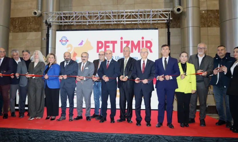 Pet Sektörünün Kalbi İzmir'de Atıyor