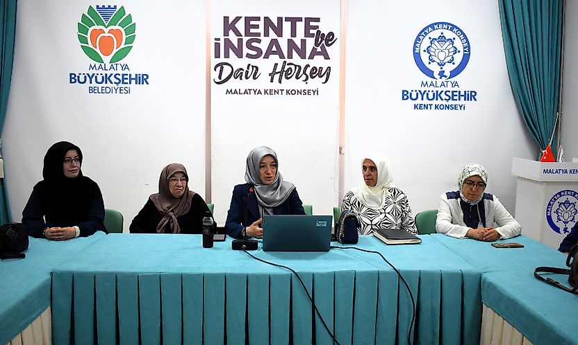Peygamber ahlâkı aile içi iletişime ışık tuttu