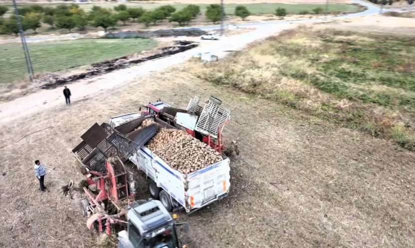 Recai Kutan Boztepe Barajı Yazıhan Ovası'nda Üretimi Canlandırdı