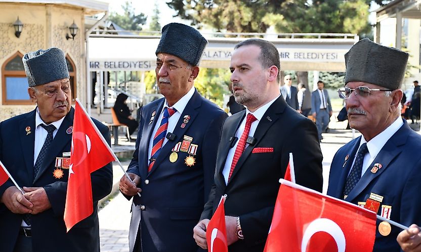 Salih Karademir'den 29 Ekim Cumhuriyet Bayramı Mesajı: 'Cumhuriyetimiz, En Kıymetli Mirasımızdır'