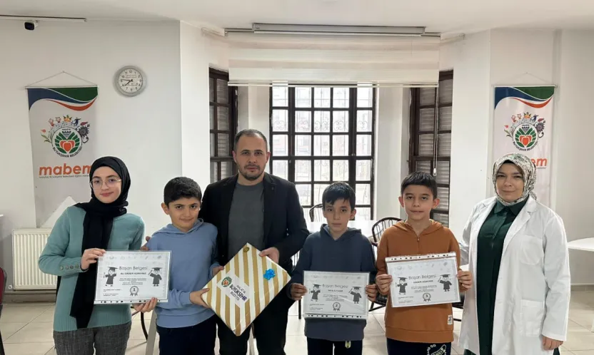 Semt Konaklarında 1350 Öğrenci Deneme Sınavına Katıldı