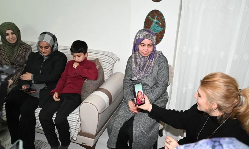 Siraç Ölmeztoprak'tan Engelli Kardeşlere 'Ablalık' Desteği