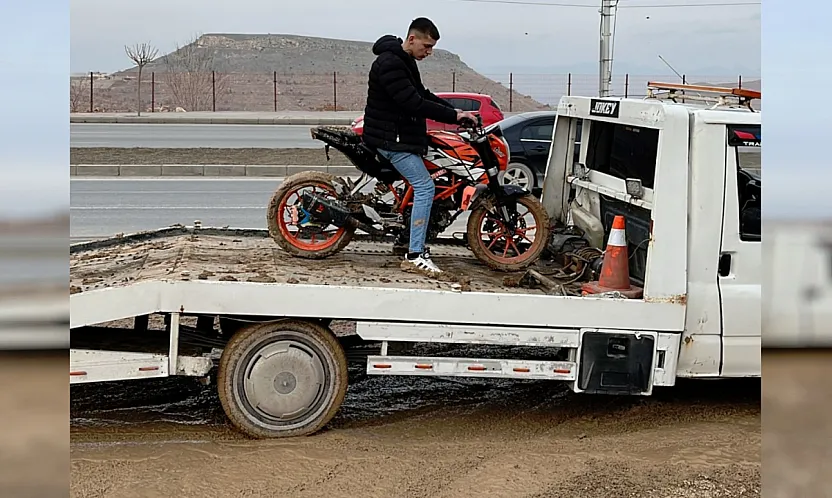 Trafik güvenliğini hiçe sayan motosikletliler yakalandı