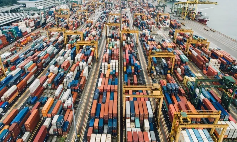 Türkiye'nin İhracatı %1,3 Yükseldi, İthalat %2,6 Artış Gösterdi