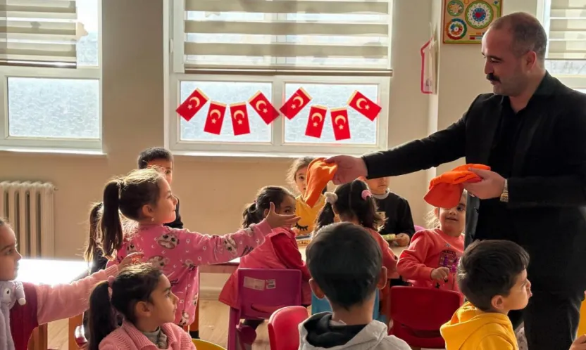 Ülkü Ocakları Malatya İl Başkanlığı'ndan Şehit Kenan Çetin Okulu'na Ziyaret