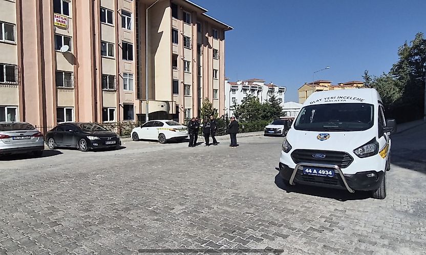 Uzaklaştırma kararı işe yaramadı: Malatya'da kadın, sokak ortasında eşi tarafından bıçaklanarak hayatını kaybetti