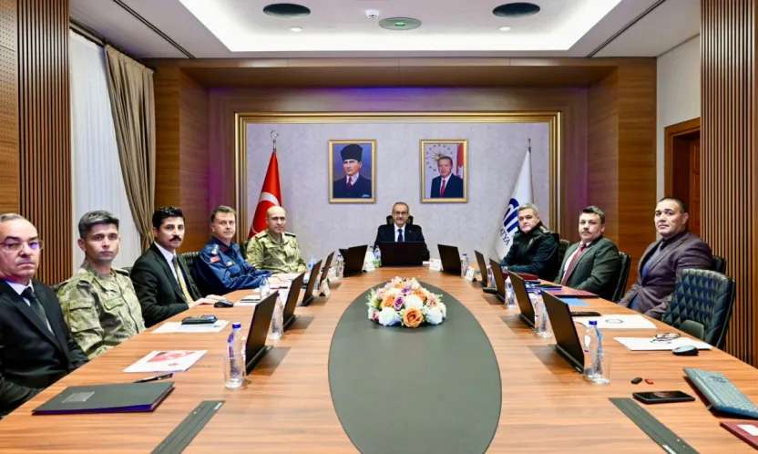 Vali Seddar Yavuz Başkanlığında Güvenlik Zirvesi: Suçla Mücadelede Yeni Adımlar