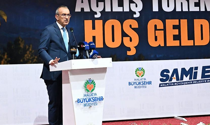 Vali Yavuz: Ağır hasarlı yapıların yıkılmaması için kulis yapmak hangi bilime uyar?