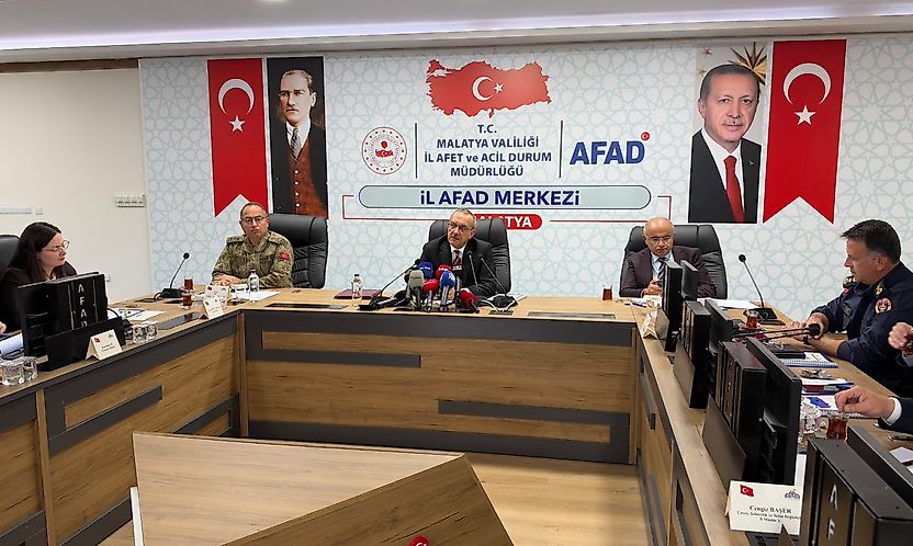 Vali Yavuz: 'Konteynerlerde Kalanların Sayısı 10 Binin Altına Düştü'