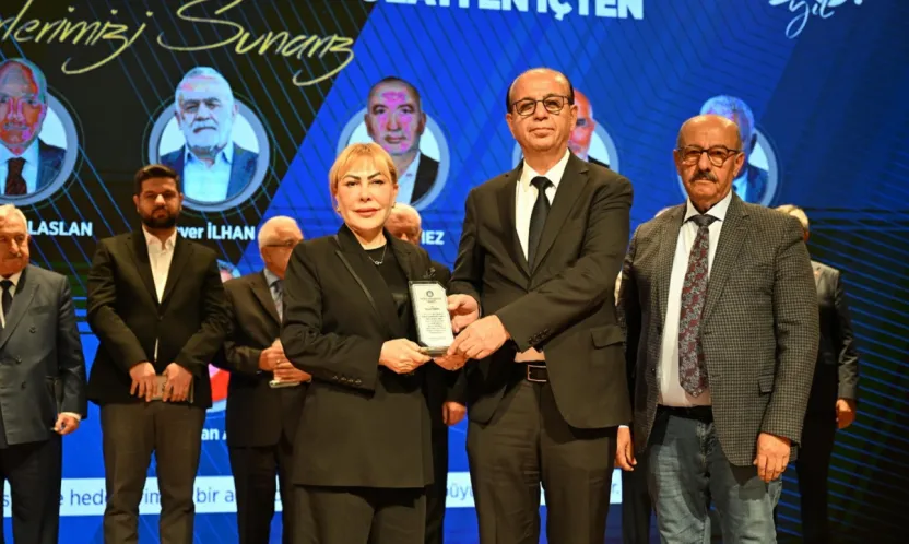 Yasemin Açık, Akademik Kimliği ve Sosyal Katkılarıyla Onurlandırıldı