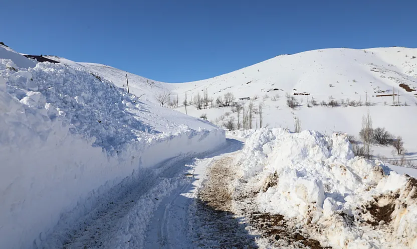 Yaygın Puluşağı'nda Zorlu Mesai: Ekipler 28 Kilometrelik Yolu Açtı