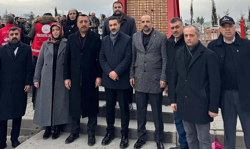 Yeniden Refah Partisi'nden Deprem Yıl Dönümünde Sert Mesajlar