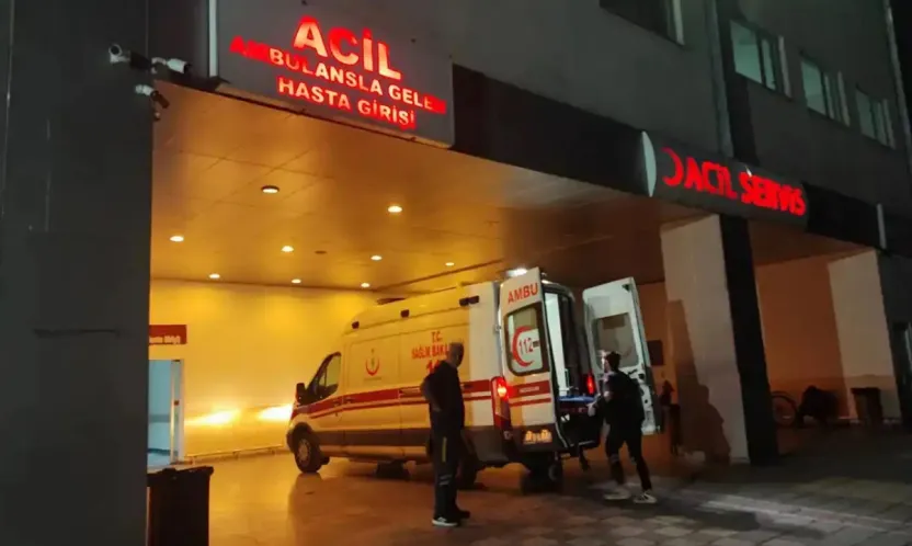 Yeşilyurt'ta 5 Aracın Karıştığı Kaza: 2 Kişi Yaralandı