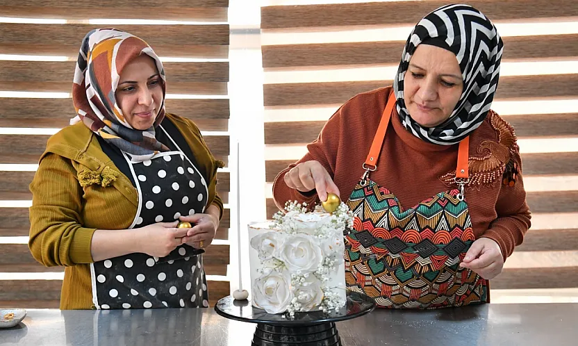 Yeşilyurt'ta Meslek Edindirme Kurslarına Yoğun İlgi