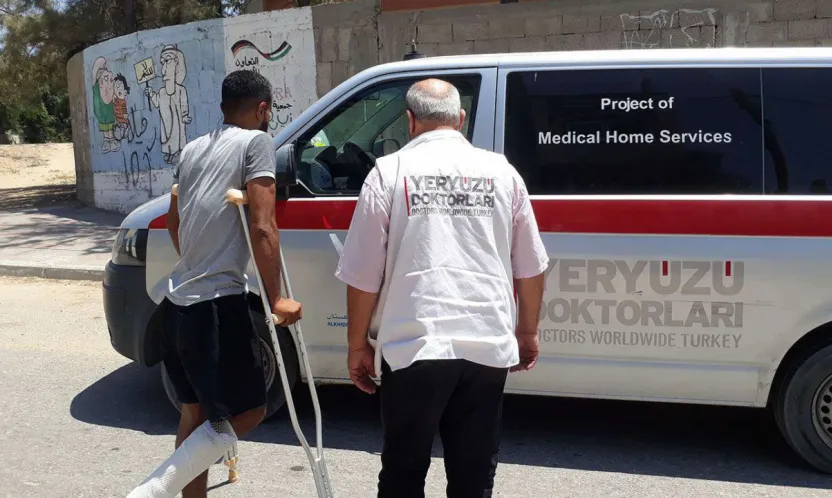 Yıkımın Ortasında Umut: Yeryüzü Doktorları Gazze'de Sağlık Hizmetlerini Yeniden Başlattı