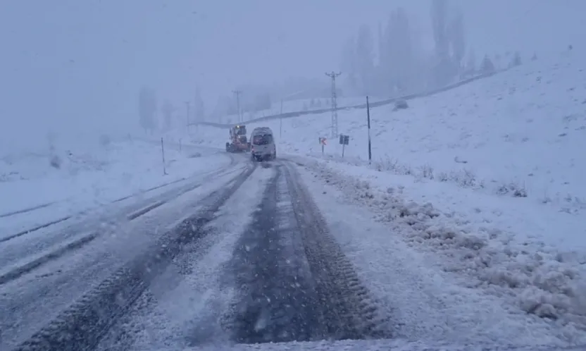 Yoğun Kar Pütürge'de Çiftçiye Bereket Umudu Getirdi