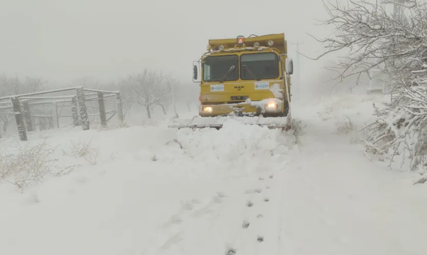 Yüksek Rakımlı Bölgelerde Yoğun Mesai: Malatya'da Yollar Tek Tek Açılıyor