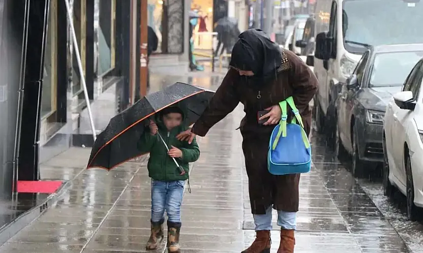 Yurt Genelinde Yağışlı Hava Etkili Olacak: Bazı İllerde Kuvvetli Sağanak