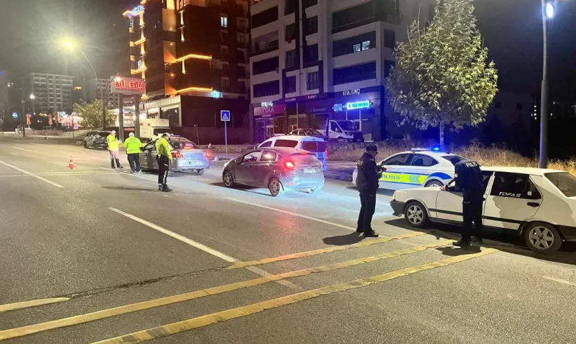 Yüzakı Caddesi'nde Asayiş ve Trafik Denetimi