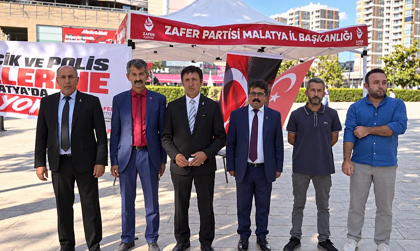 Zafer Partisi Malatya'da 'Şehitlere Saygı' Standı Açtı